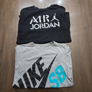 Black Nike Air Jordan t-shirt and a grey Nike SB t-shirt lot size L/Xl boys.